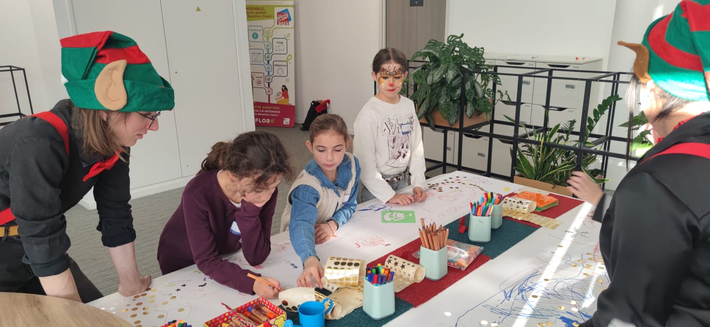 Animation enfant créative noël entreprise Floa 2024 Bordeaux