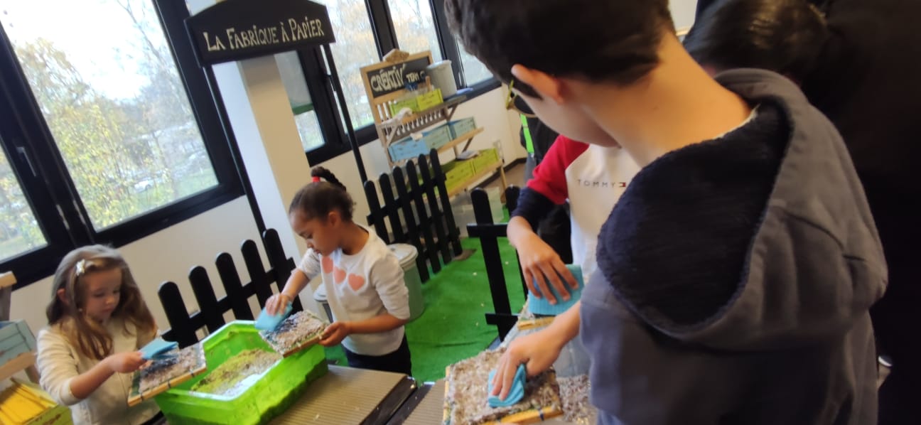 Animation événementielle pour enfants sur le thème écologie La Fabrique à papier SB 2023