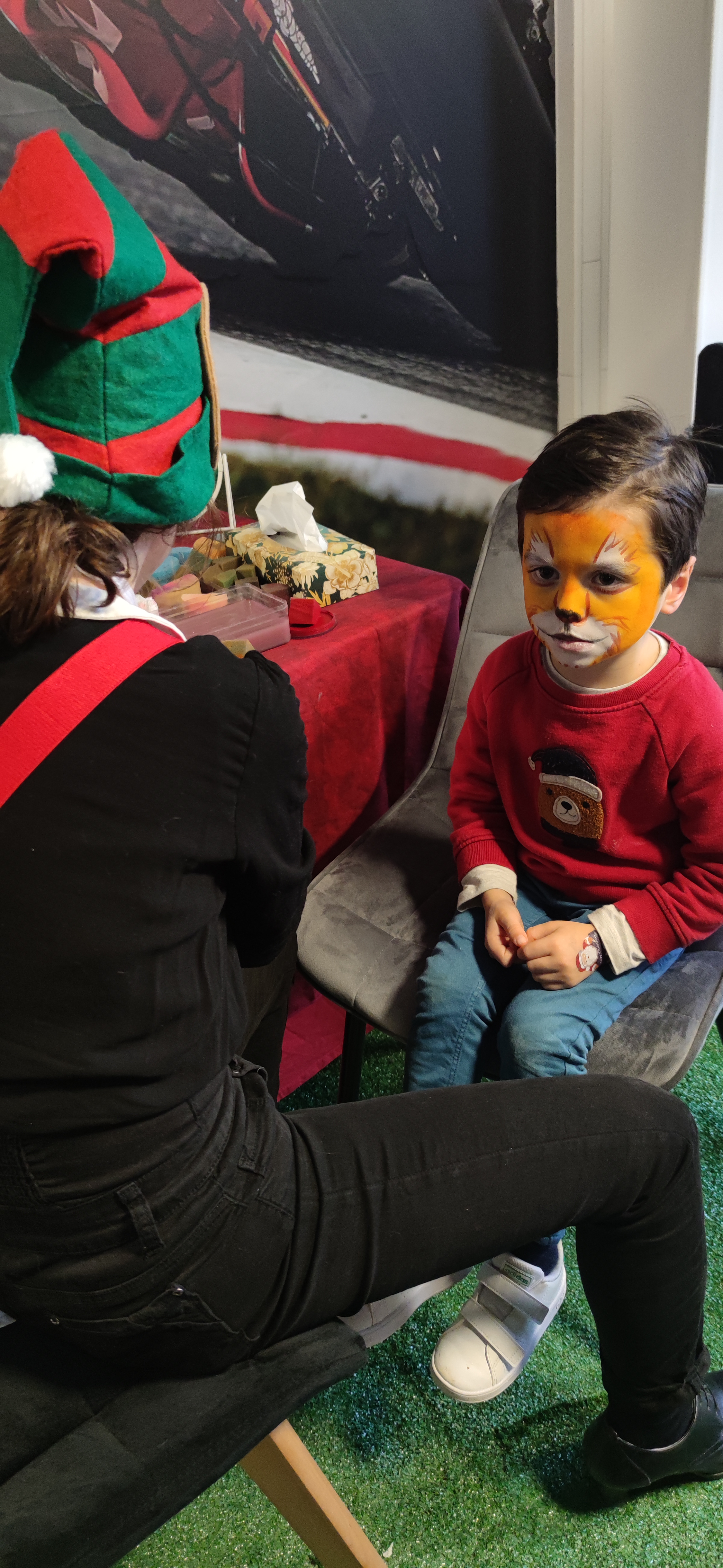 Animation maquillageuses pour enfant pour le noël de l'entreprise APRIL 2023