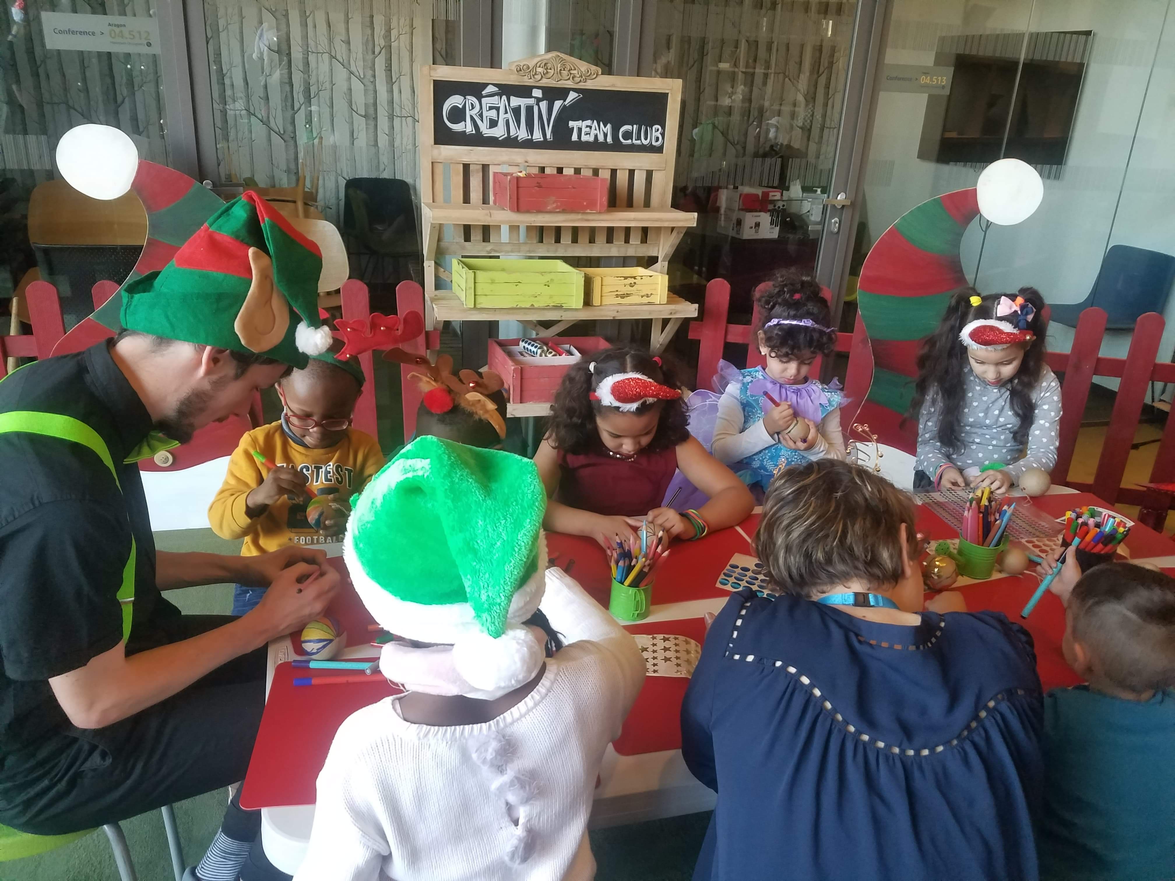 Arbre de noel Paris animation ateliers créatifs boule de noël WNE 2020