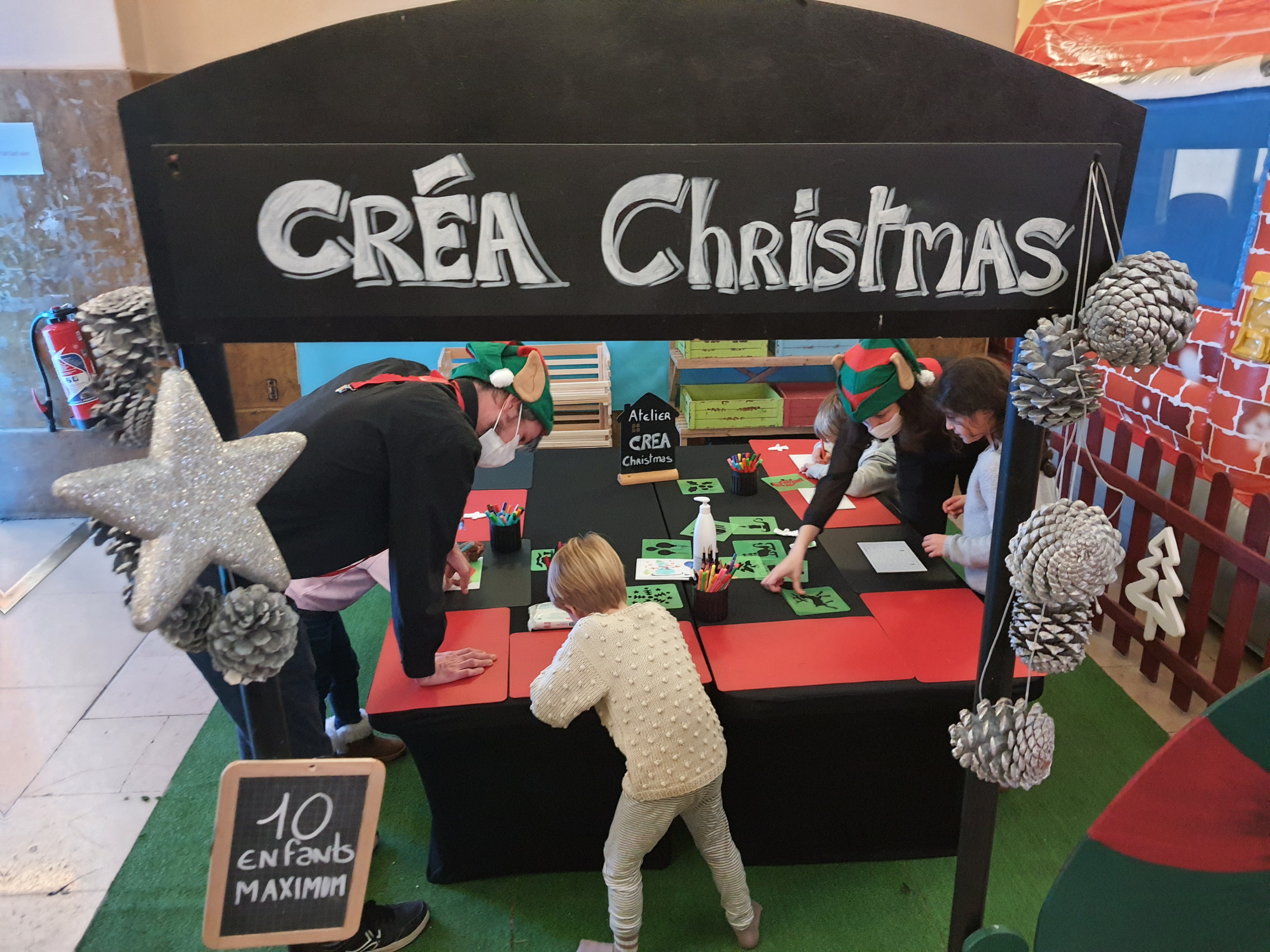 Arbre de noël université paris stand ateliers créatifs enfants atelier créatif puzzle