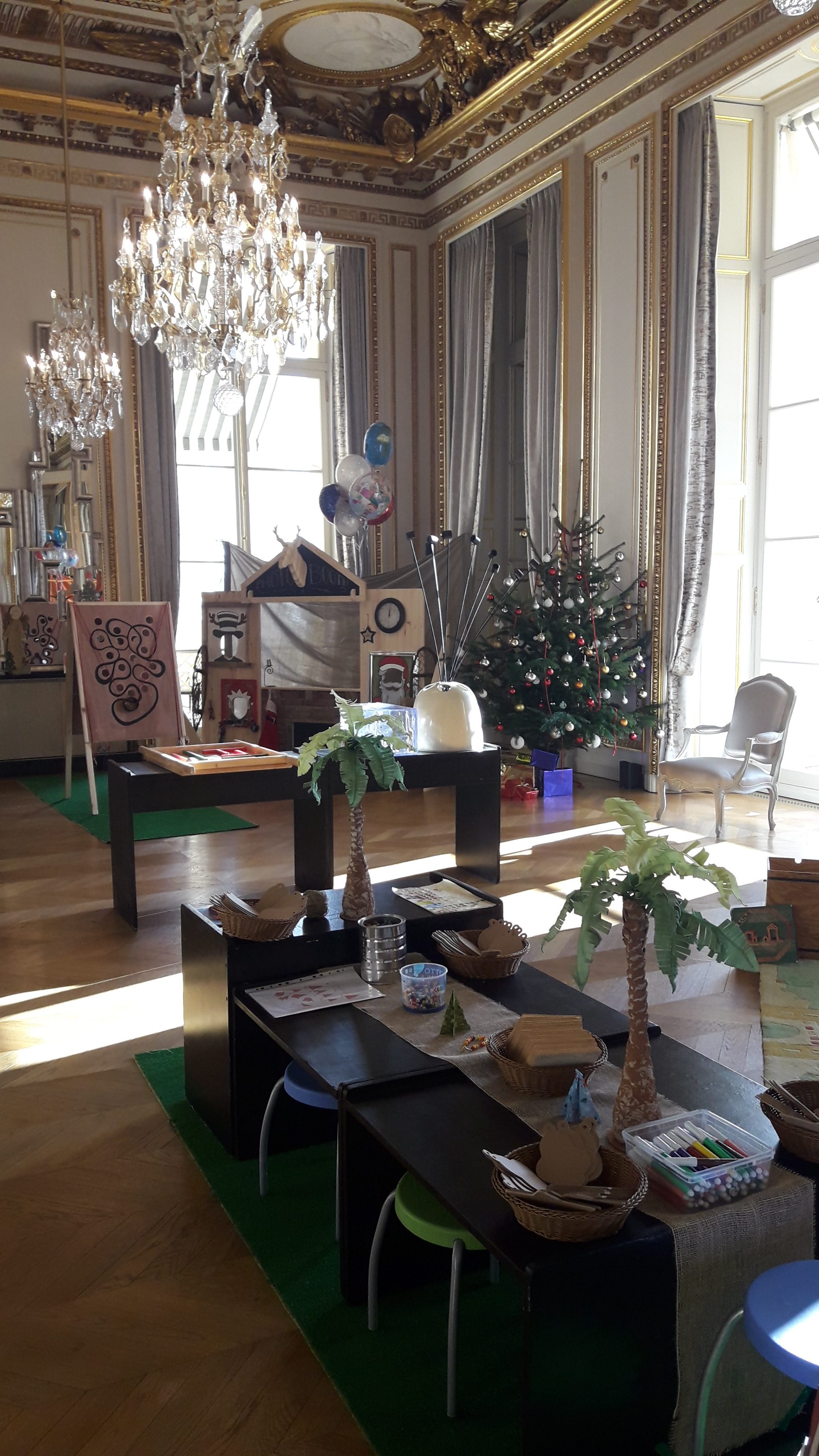 Organiser un arbre de noël à Paris - Crillon - Salons Savane et Pôle nord - avant l'animation