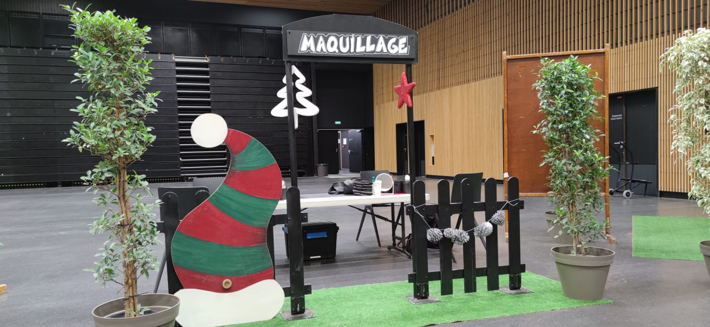 Stand animation maquillage pour arbre de noël meaux 2024