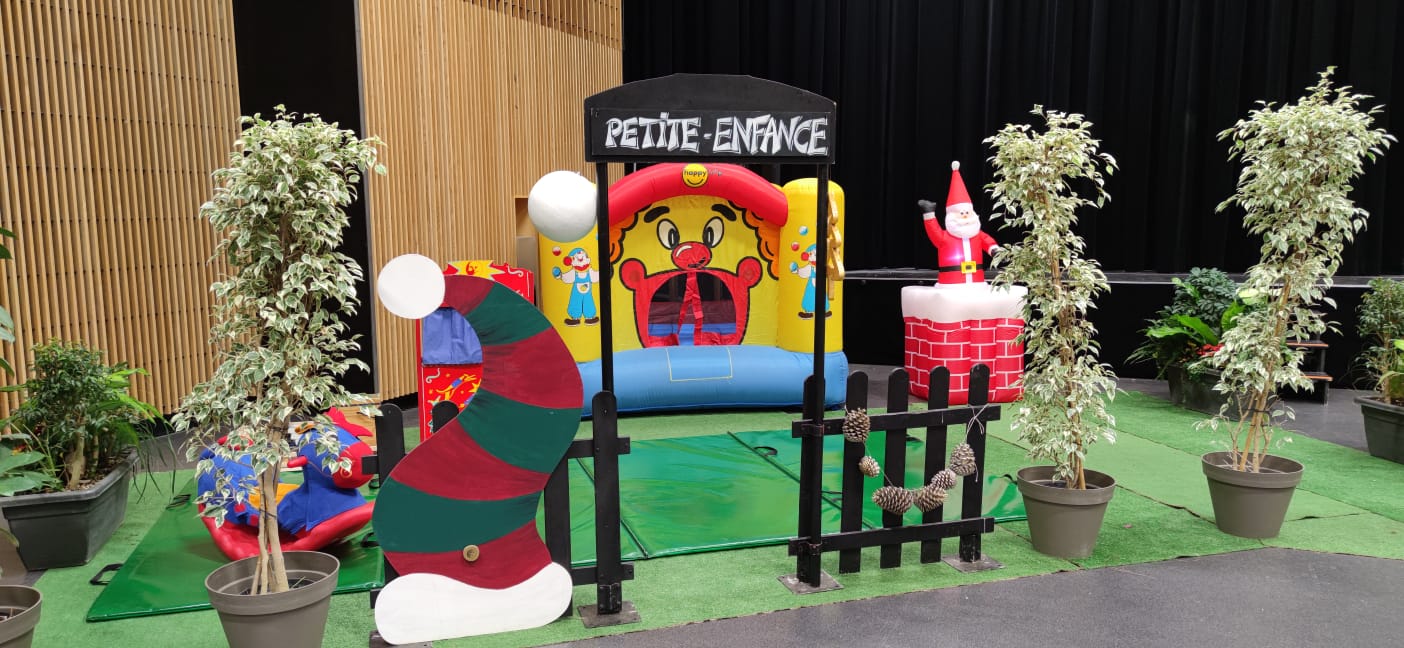 Stand animation petite enfance pour arbre de noël meaux 2024