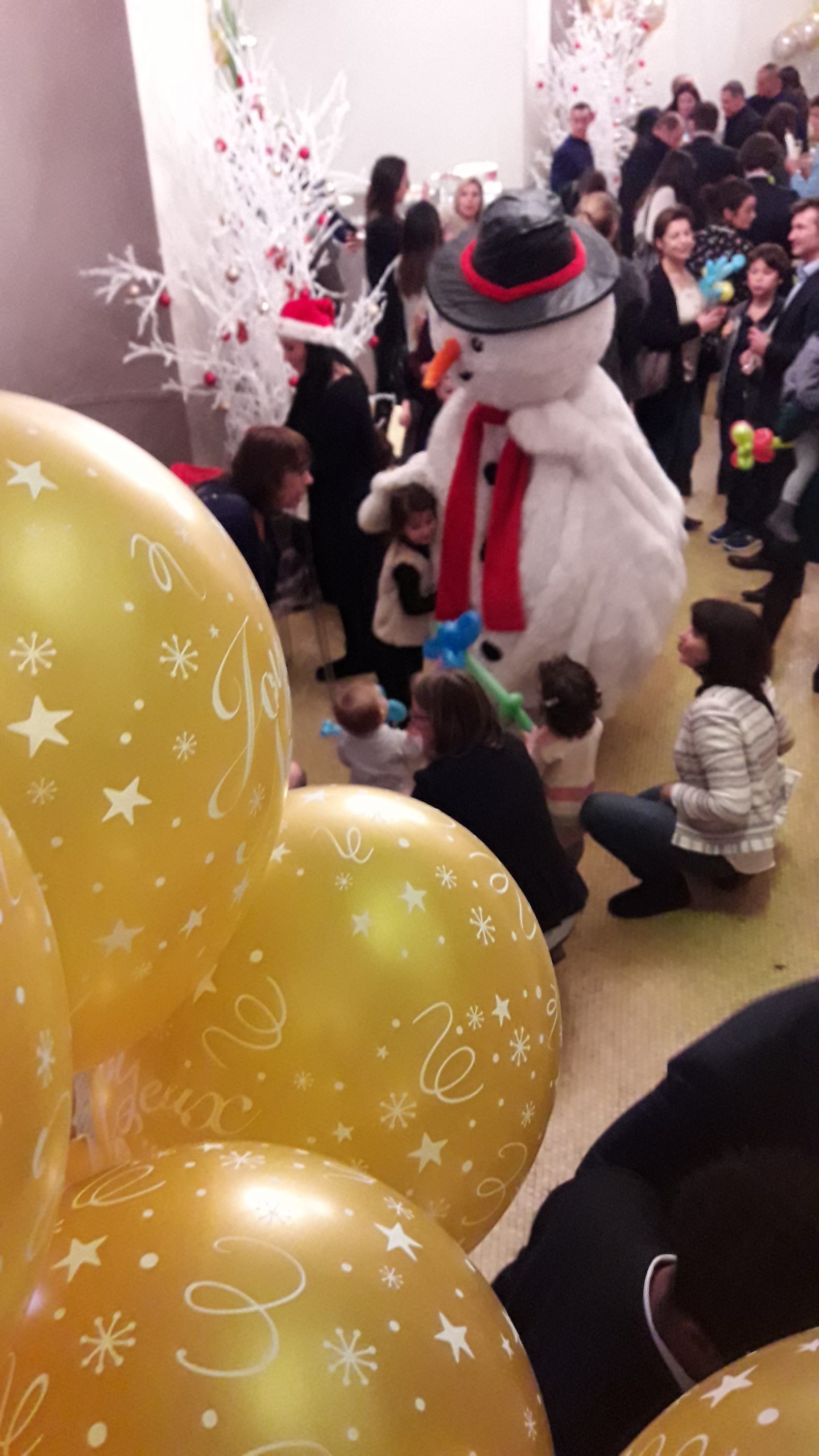 Mascotte accueil pour Arbre de Noël Bleekers Paris