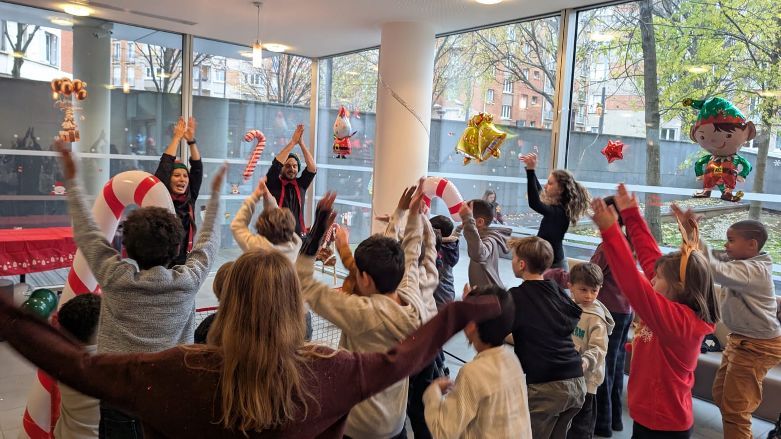 Animations enfant noël entreprise avec prise en charge du jeune public