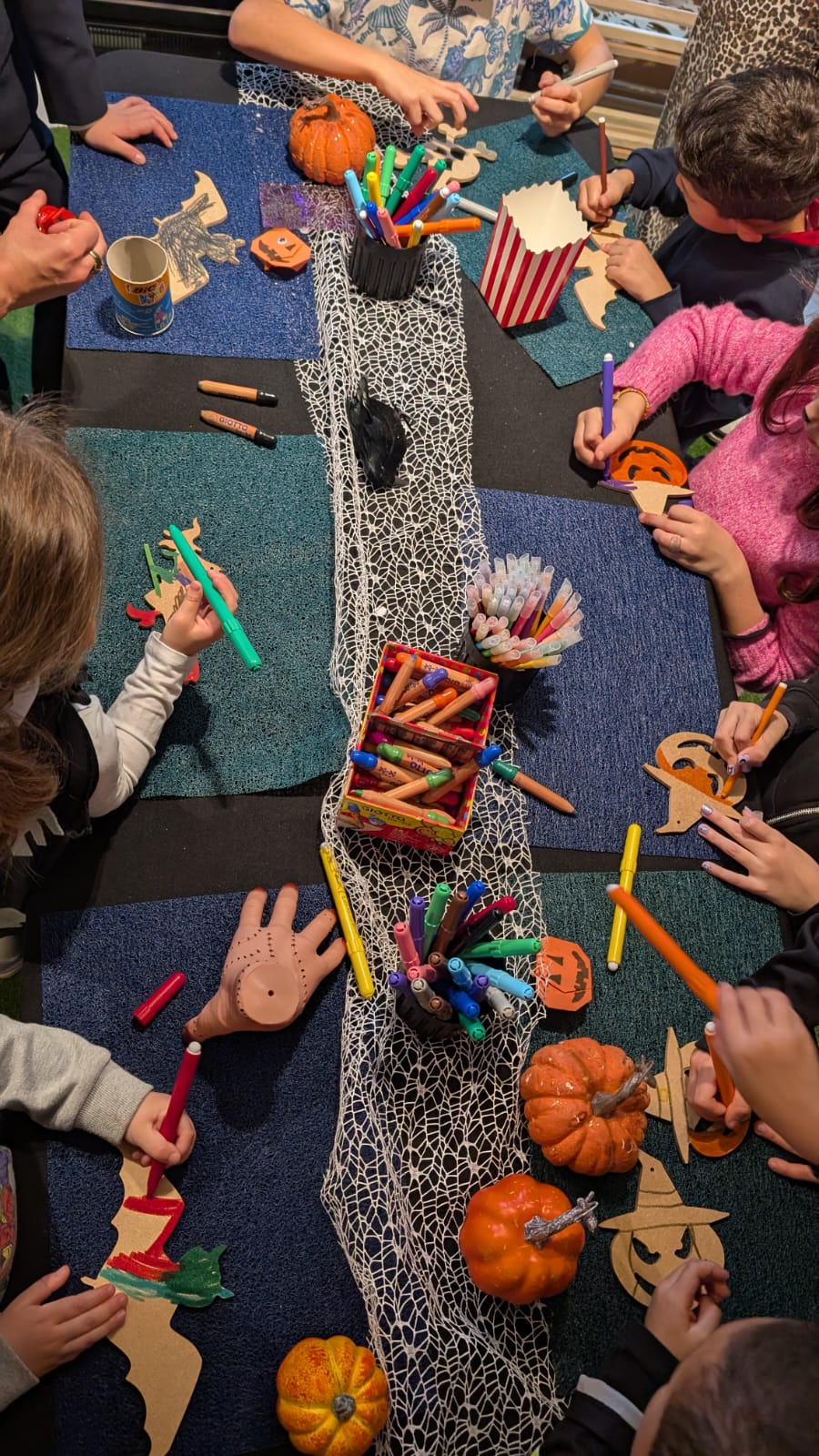 Animation enfants atelier créatif chauve souris pour halloween